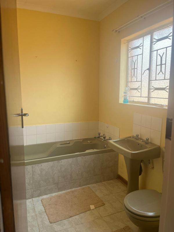 3 Bedroom Property for Sale in Mmabatho 14 North West